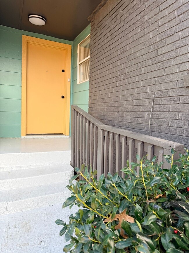 Building Photo - 2331 NW Austin Dr