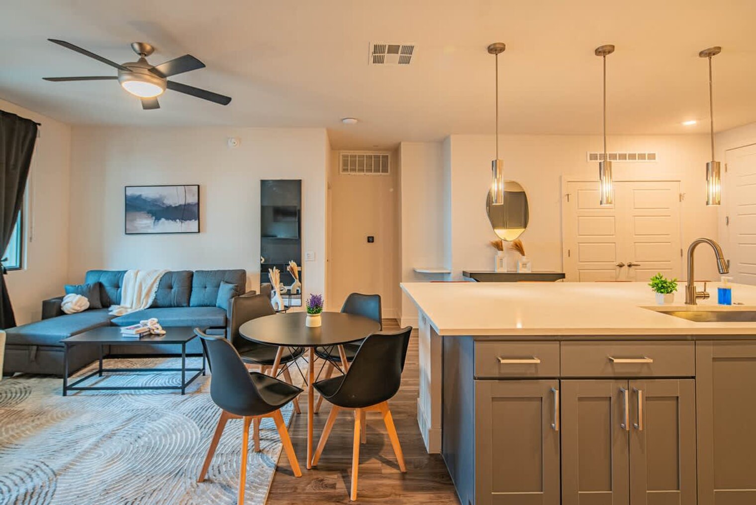 Building Photo - 15501 N Dial Blvd