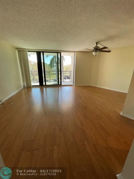 Building Photo - 1101 River Reach Dr