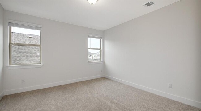 Building Photo - 213 Poole Ln
