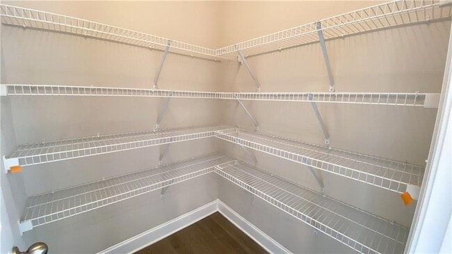 Building Photo - 4426 Kerrington Ave