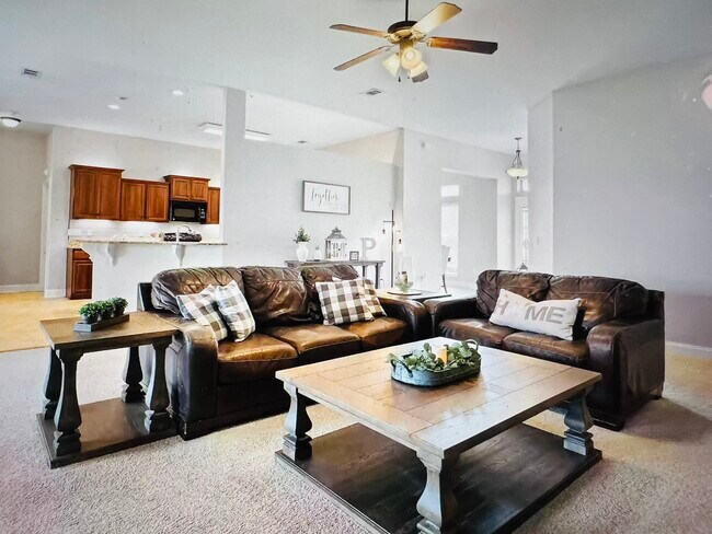 Building Photo - 9722 Misty Meadow Ln