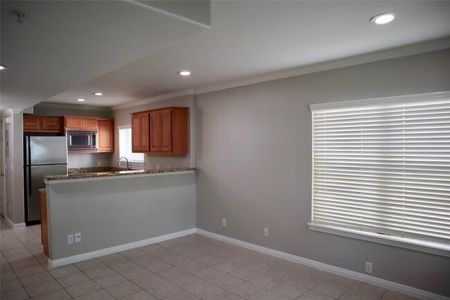 Building Photo - 3009 Speedway
