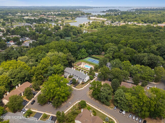 Building Photo - 36 Steeplechase Ct