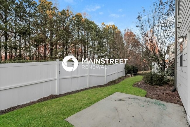 Building Photo - 3 Bedroom Pet-Friendly Home in Oakwood, GA...