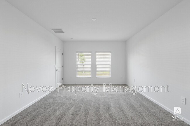 Building Photo - 4980 Worchester Dr