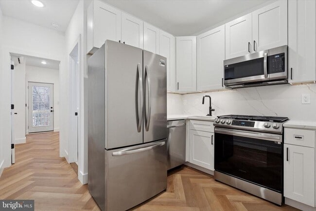 Building Photo - 1438 Tasker St