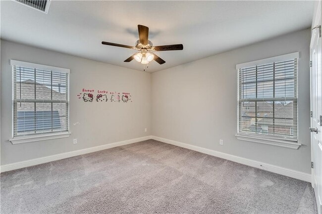 Building Photo - 582 Quartz Wy