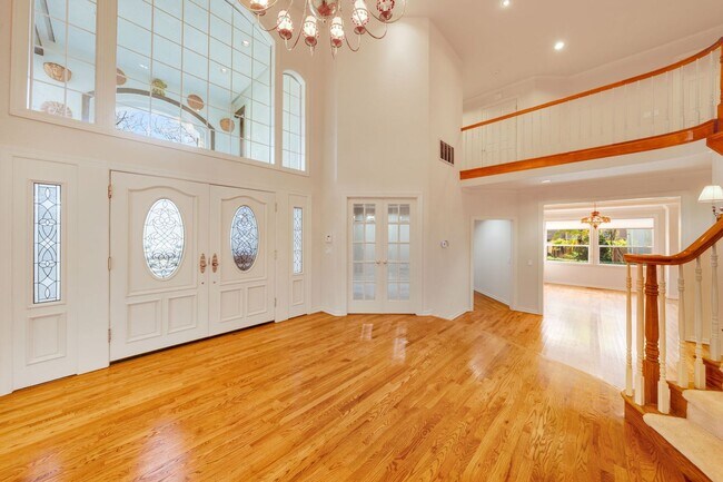 Building Photo - Luxury Custom Home in Folsom with Pool, 3-Car Garage & 4,300+ Sq Ft!