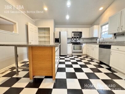 Building Photo - 628 Smugglers Notch Dr