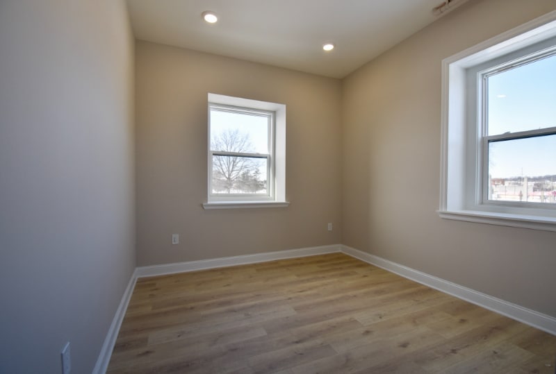 Building Photo - 1030 N 48th St