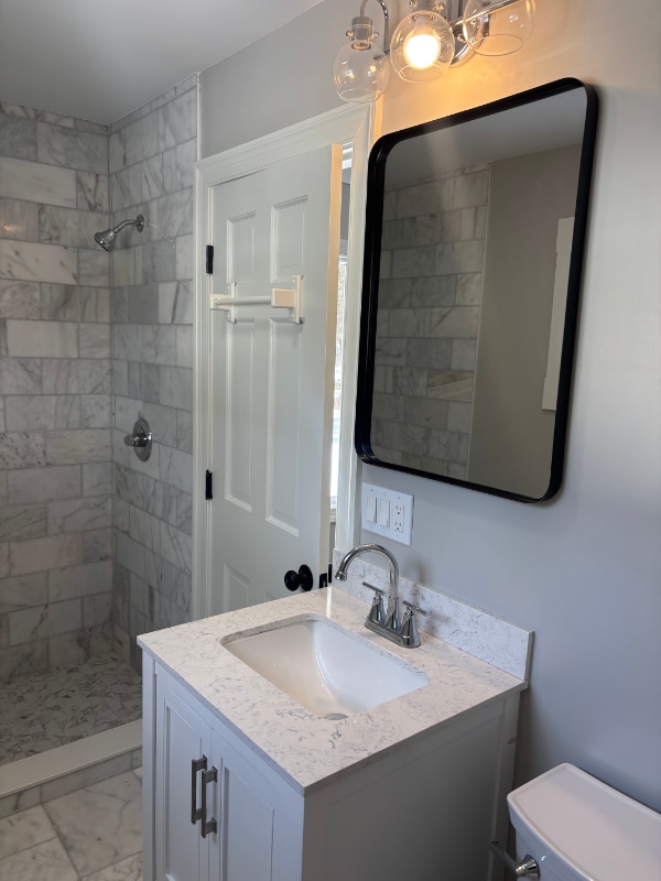 Building Photo - 497 Springfield St