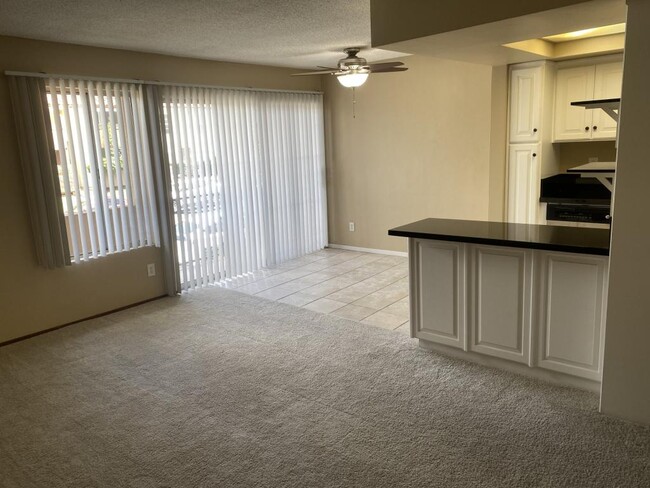 Building Photo - 7555 Linda Vista Rd