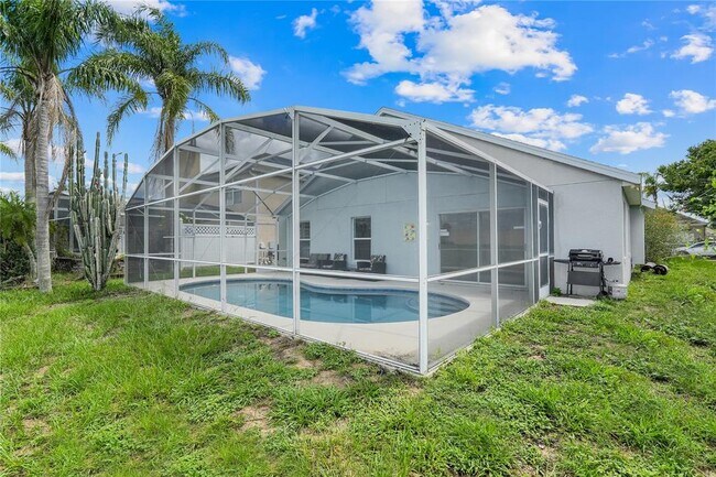 Building Photo - 203 Lake Davenport Estates Dr