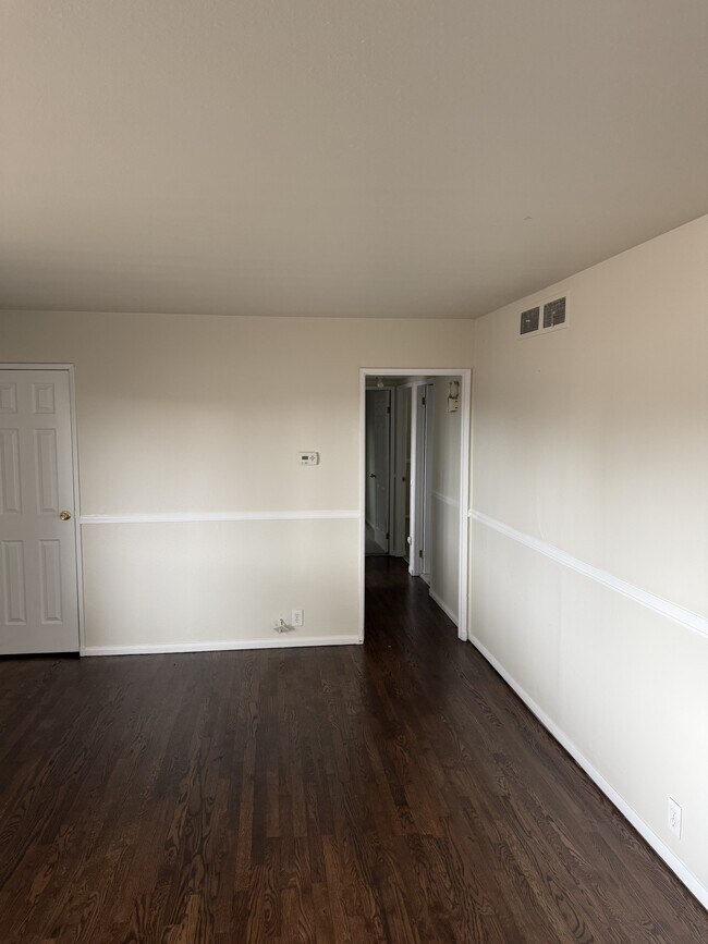 Building Photo - 1308 Harrison Rd
