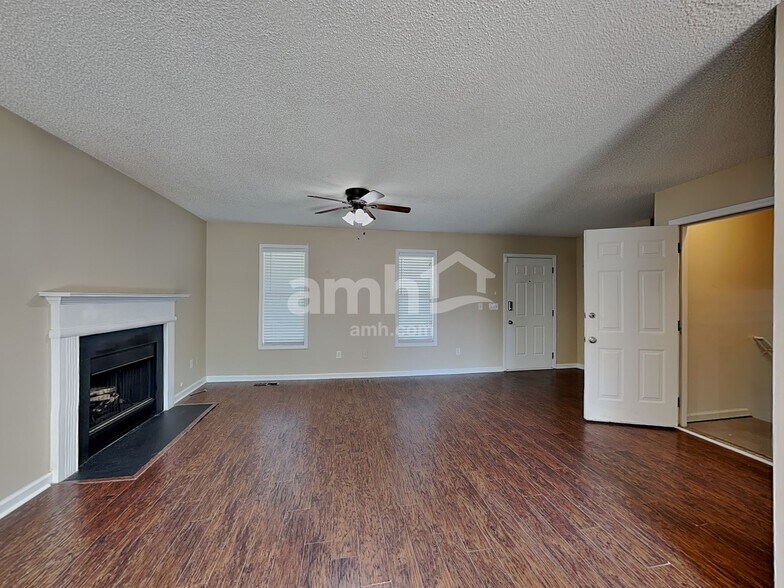 Building Photo - 123 Ivy Mill Way
