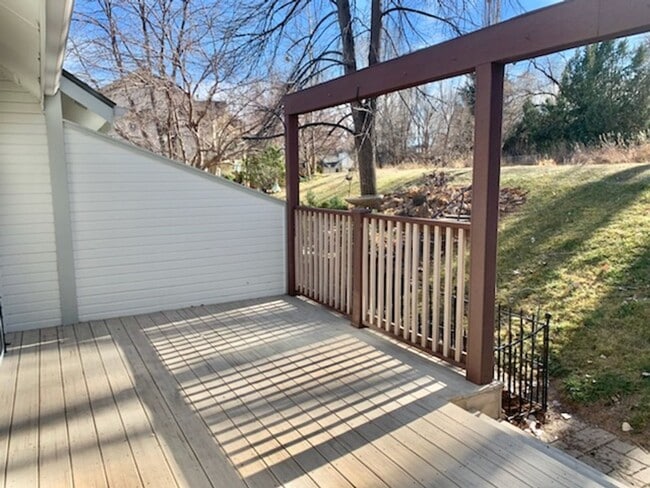 Building Photo - Exceptional 2 Bedroom, 2 Bath Ranch Townhome with 2 Car Attached Garage in Fort Collins, CO