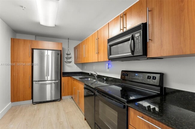 Building Photo - 3001 S Ocean Dr