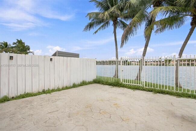Building Photo - 17561 SW 140th Ct