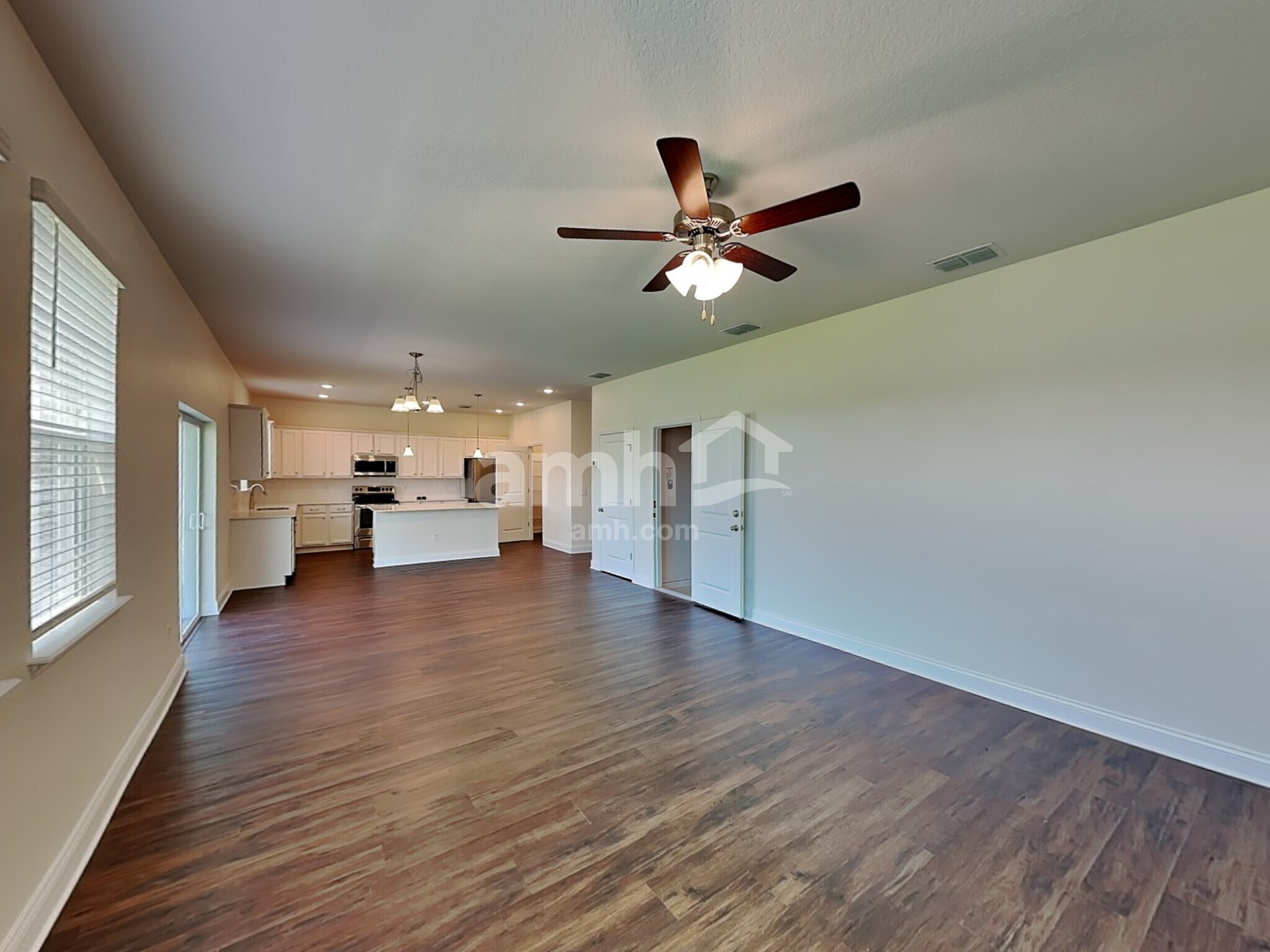 Building Photo - 1008 Summer Stone Loop