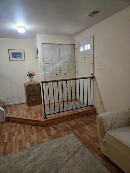 Building Photo - 11435 Appledowre Way