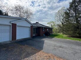 Building Photo - 200 Sandy Bottom Rd