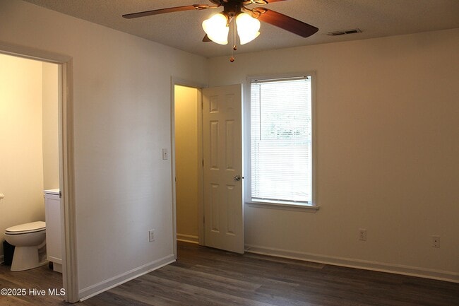 Building Photo - 209 Quarter Horse Ln