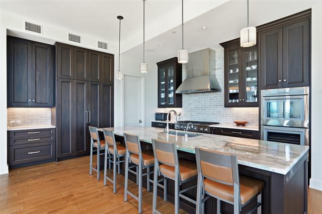 Building Photo - 500 Throckmorton St