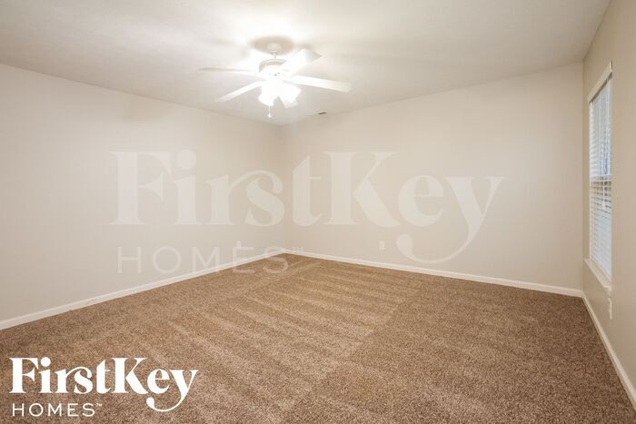 Building Photo - 1170 Highland Lake Way