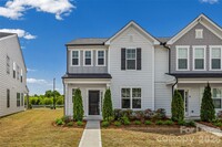 Building Photo - 16212 Leading St