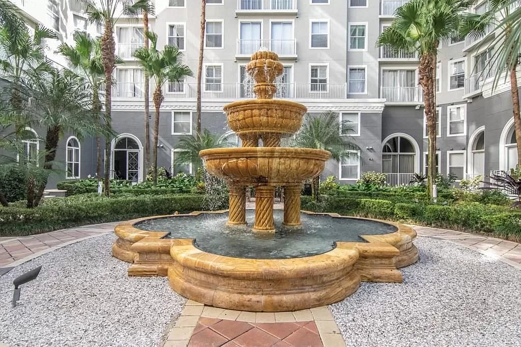 Courtyard - 700 S Harbour Island Blvd
