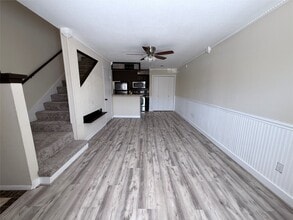 Building Photo - 2110 Wilcrest Dr