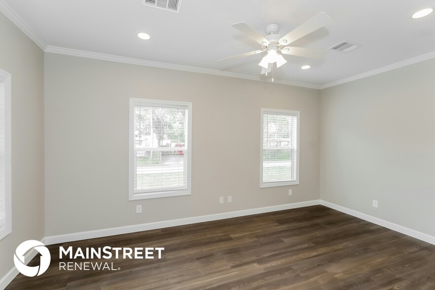 Building Photo - 5214 Timberlan St