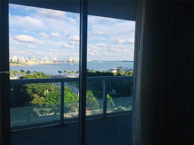 Building Photo - 50 Biscayne Blvd