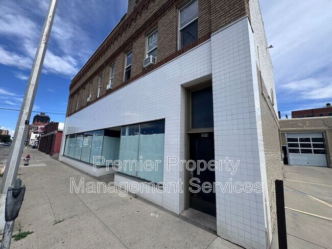Building Photo - 3018 First Ave N