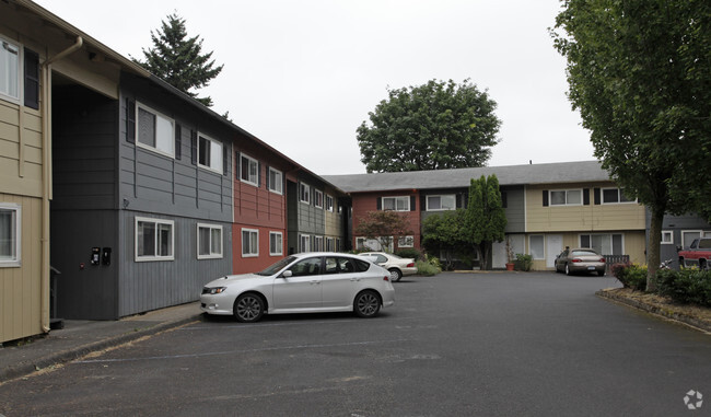 Primary Photo - Crown Point Apartments