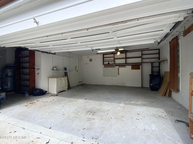 Building Photo - PRIVATE COVERED POOL IN CAROLINA SHORES!