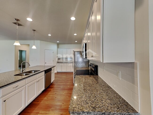 Building Photo - 1921 Moorings Cir