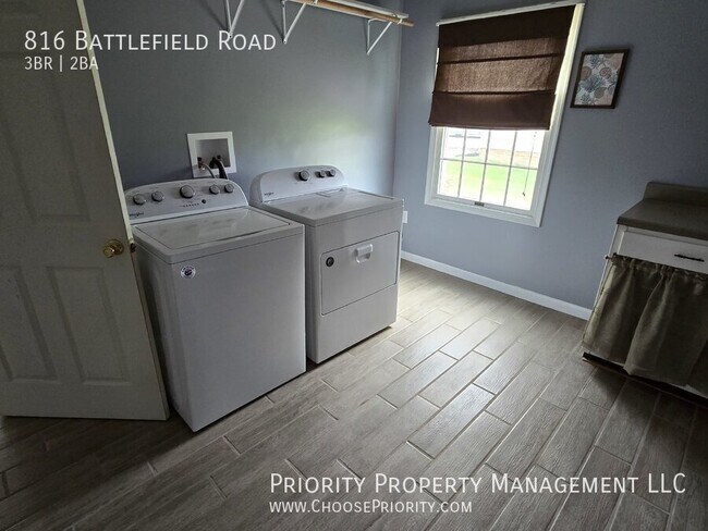 Building Photo - 3BR 2BA Single Family Home, Ft Defiance