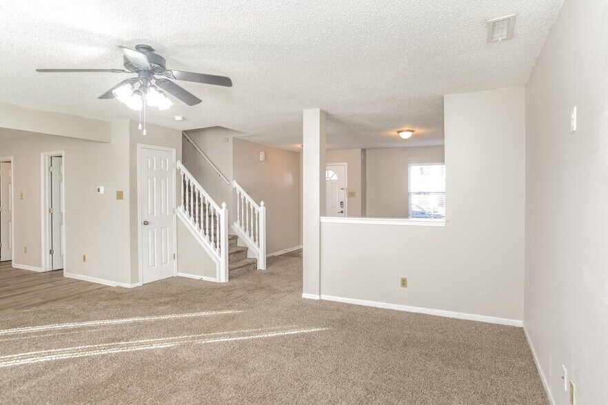 Building Photo - 1829 Blue Pine Ln