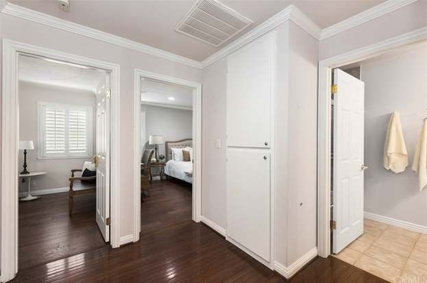 Building Photo - 6343 W 82nd St