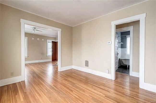 Building Photo - 328 Tennyson Ave