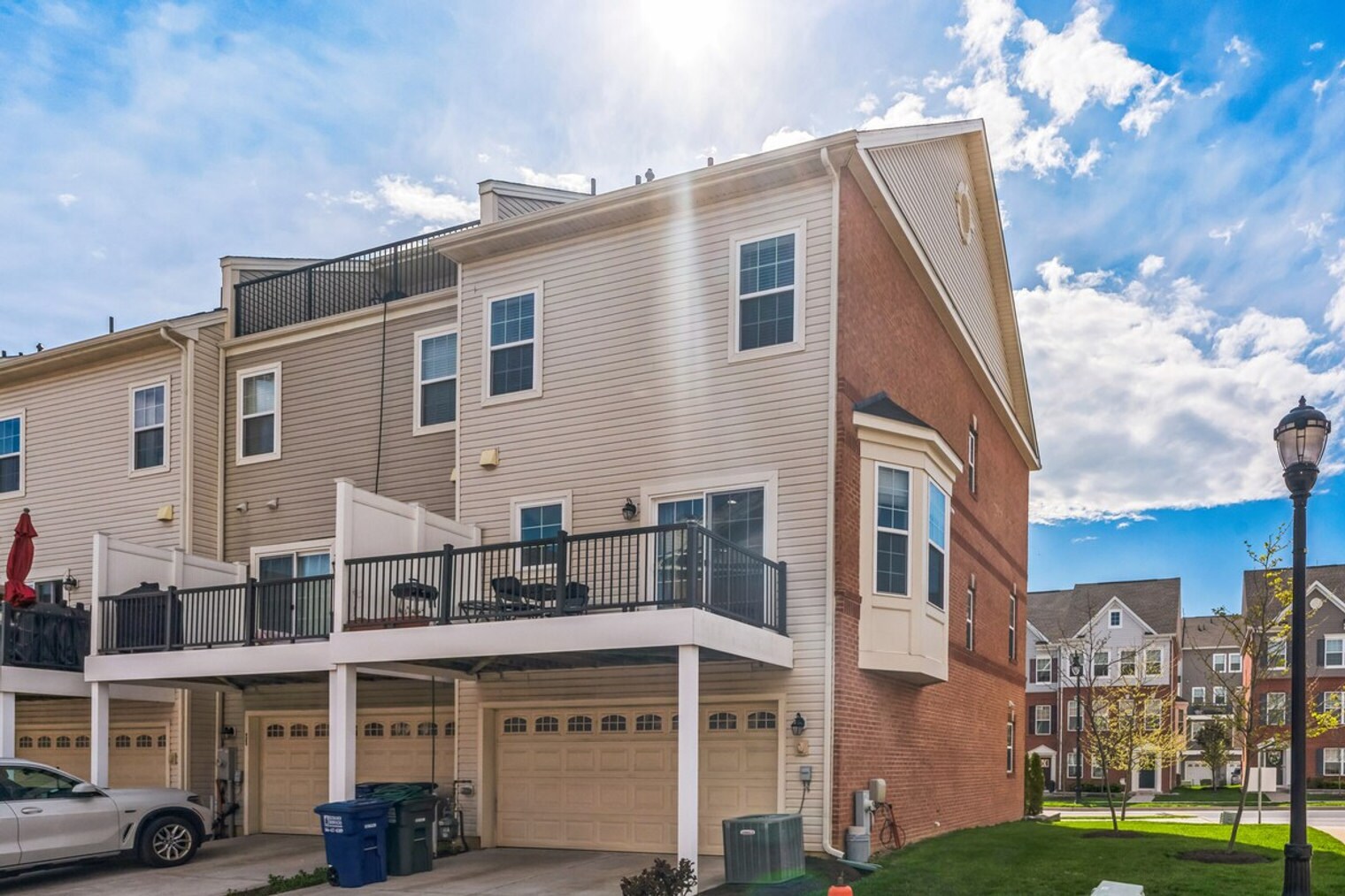 Building Photo - 7980 Blue Stream Dr