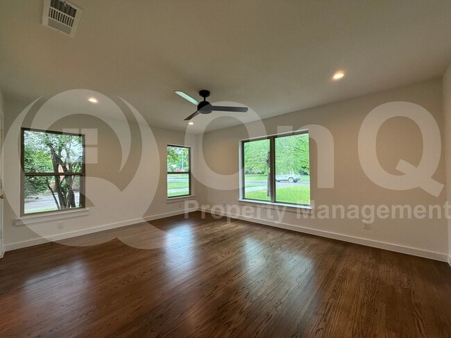 Building Photo - 9351 Angora St