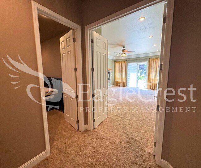 Building Photo - Luxury Bella Terra Estate with Mountain & Vineyard Views