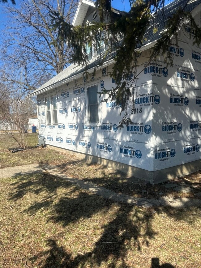 Building Photo - 2318 Washington St