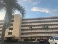 Building Photo - 441 SE 3rd St