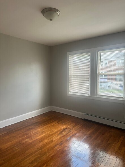 Building Photo - 4037 Cedardale Rd