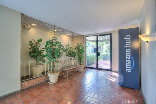 Building Photo - 4255 5th St