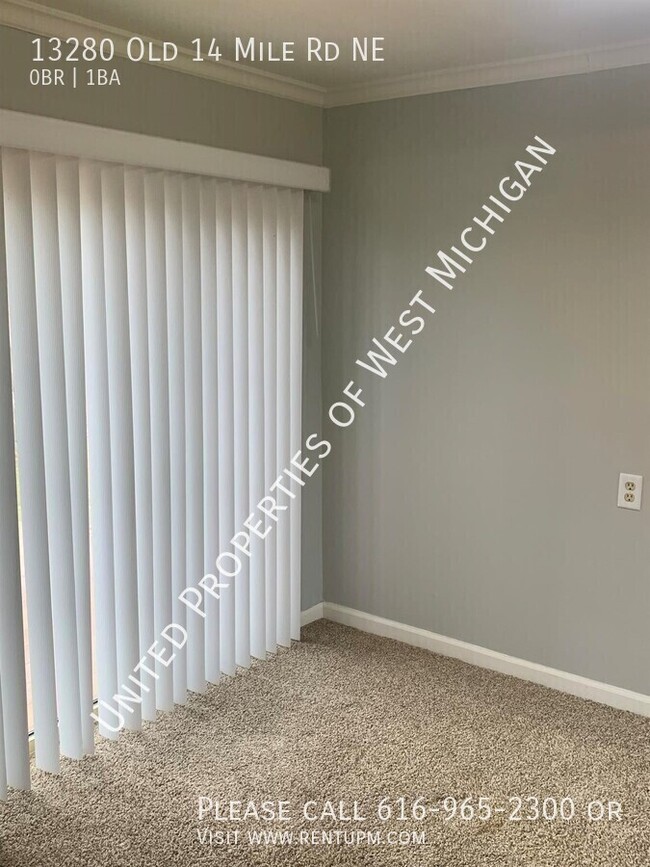 Building Photo - Available Now | Cute Studio in Greenville ...